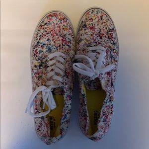 Mossimo Casual Flower sneakers
